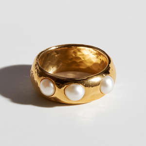 20251007_1713_Silver Bracelet Elegance_remix_01k6zknjakefav6567bhg7vsn4 1.png