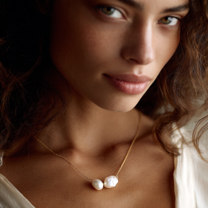 20251007_1713_Silver Bracelet Elegance_remix_01k6zknjakefav6567bhg7vsn4 1-2.png