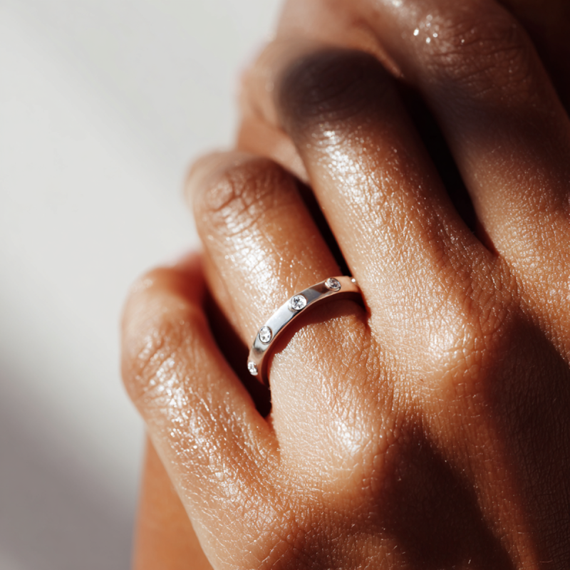 20251007_1713_Silver Bracelet Elegance_remix_01k6zknjakefav6567bhg7vsn4 3.png