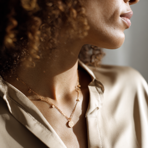 20251007_1713_Silver Bracelet Elegance_remix_01k6zknjakefav6567bhg7vsn4 1-2.png