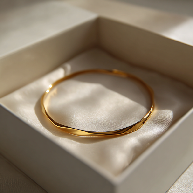 20251007_1713_Silver Bracelet Elegance_remix_01k6zknjakefav6567bhg7vsn4 1.png